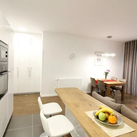 Apartman Exclusive Two Bedroom Riverside