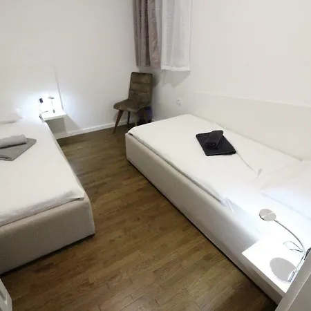 Apartman Exclusive Two Bedroom Riverside *